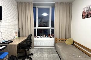квартира за адресою Домбровського вул., 75