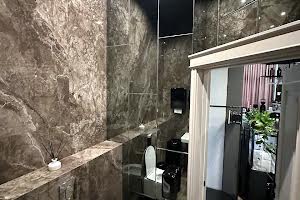 комерційна за адресою Березнева вул., 12