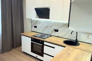 квартира за адресою Перлинна вул., 8