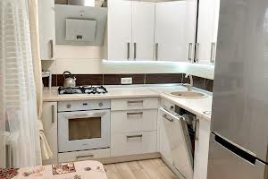 квартира за адресою Космонавтів вул., 18