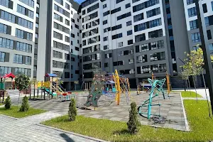 квартира за адресою Озерна вул., 16Б