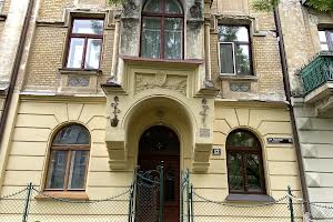 квартира за адресою Паркова вул. (), 12