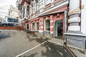 комерційна за адресою Лютеранська вул., 9