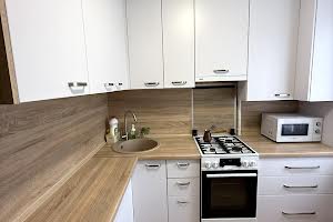 квартира за адресою Чорновола вул., 136