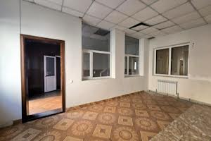 комерційна за адресою Трудова, 1/1