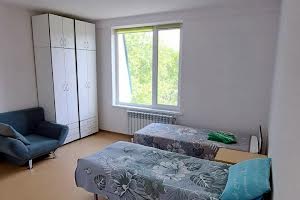 комерційна за адресою Дипломатична, 3