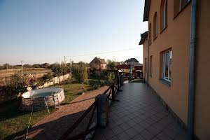 комерційна за адресою Незалежності вул., 1