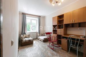 квартира за адресою Євгена Патона вул., 4а