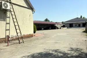 комерційна за адресою Артільна вул., 6-Б