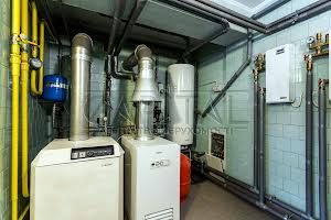 коммерческая по адресу Патріарха Володимира Романюка ул. (Жовтнева), 2Б