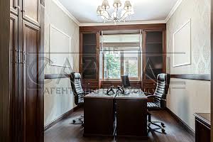 коммерческая по адресу Антоновича ул. (Горького), 131