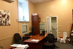 комерційна за адресою Степана Тельги, 65