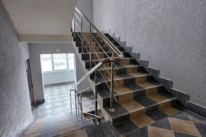 квартира за адресою Домбровського вул., 3в