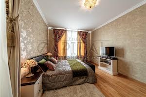 будинок за адресою Світанкова вул., 38
