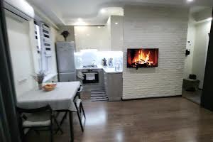 квартира за адресою Сергія Берегового, 26