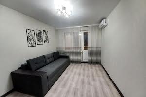 квартира за адресою Солом'янська вул. (Толстого), 25
