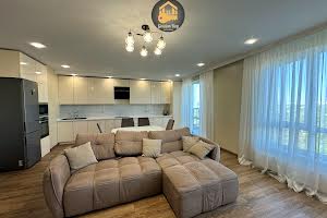 квартира за адресою Воскресенська вул., 18