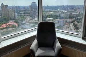 комерційна за адресою Кловський узвіз, 7a