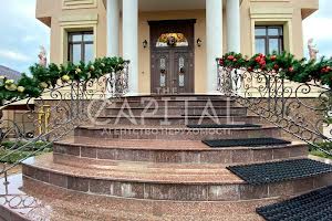 будинок за адресою с. Гатне, Грушевського вул., 22