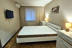 квартира за адресою Єврейська вул., 42