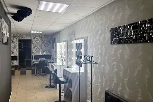 комерційна за адресою Зодчих вул., 40