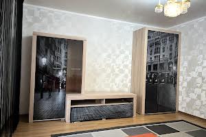 квартира за адресою П'ятницька вул., 68