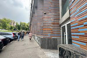 коммерческая по адресу Львовская пл., 1