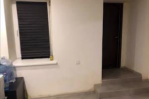 комерційна за адресою Кіри Муратової вул., 7