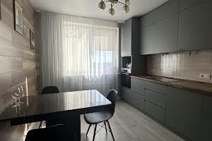 квартира за адресою Перлинна вул., 8
