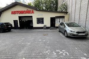 комерційна за адресою Івана Акінфієва вул. (Фучика), 30В