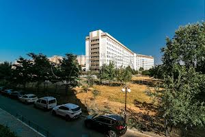 комерційна за адресою Петра Калнишевського вул. (Михайла Майорова), 7