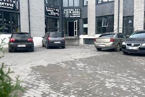 комерційна за адресою Дубенська вул., 140