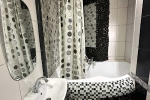 квартира за адресою Соборна вул. (50 років Жовтня), 36