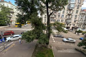 комерційна за адресою Саксаганського вул., 63/28