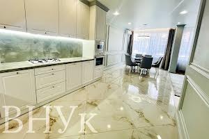 квартира за адресою Топольна вул., 4