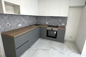 квартира за адресою Козакевича вул., 31