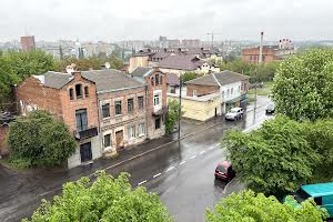 комерційна за адресою Визволення вул., 2