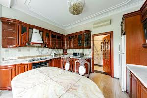 будинок за адресою Берегова вул., 3