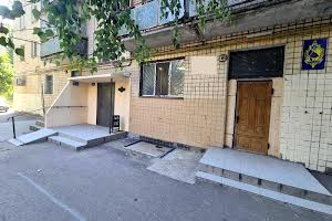 комерційна за адресою Героїв Оборони Одеси вул. (Героїв Сталінграду), 94