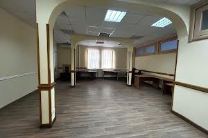 комерційна за адресою Саксаганського вул., 67-Б