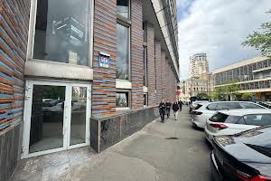 коммерческая по адресу Львовская пл., 1
