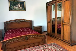 будинок за адресою Комарова