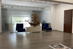комерційна за адресою Незалежності вул., 18Б