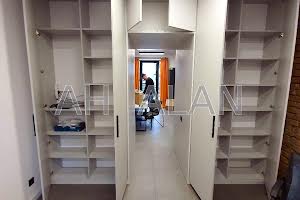 комерційна за адресою Лабораторний пров., 22