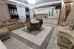 будинок за адресою київська