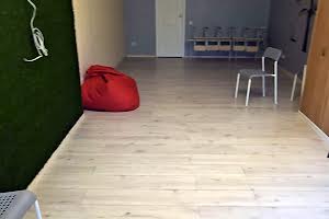 комерційна за адресою Жоліо Кюрі вул., 20