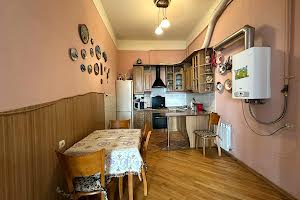 квартира за адресою Поштова, 1