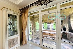будинок за адресою Харківська вул., 4