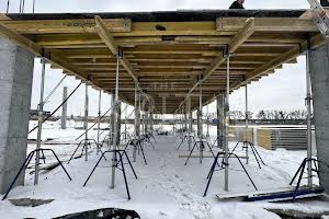 коммерческая по адресу Амосова ул., 1
