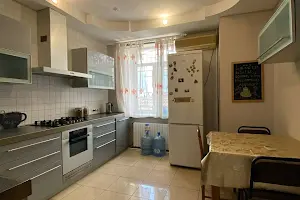 квартира за адресою Дніпро, Вокзальна вул. (Петровського), 1